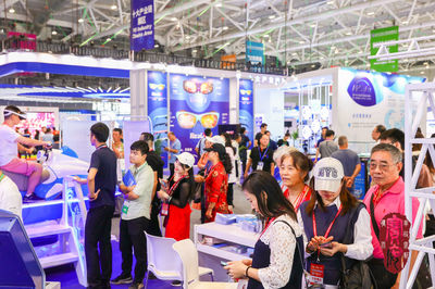 深圳国际会展中心首展开幕,400家名优企业彰显宝安产业力量
